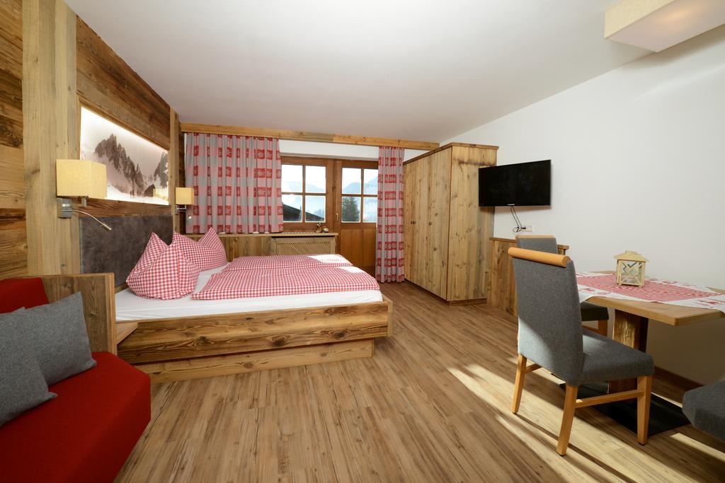 Haus Panorama Apartment Reit im Winkl Ruang foto